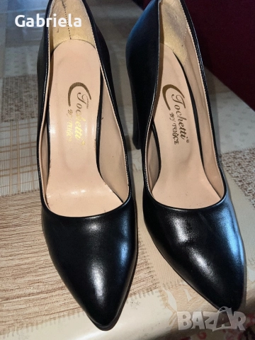 Елегантни обувки на дебел ток