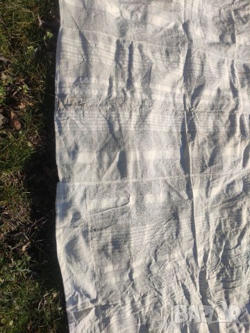 Продавам покривка с бродерия и дантела от стар чеиз, снимка 4 - Антикварни и старинни предмети - 39094962