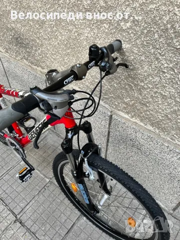 Алуминиев велосипед 26 цола 24 скорости преден амортисьор аиро капли палцови команди много запазено , снимка 6 - Велосипеди - 49780135