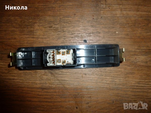 Копче ел.стъкла дясна врата Сузуки Витара 2.0 V6, снимка 2 - Части - 26223999