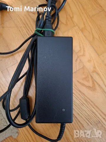 Asus зарядно за лаптоп, снимка 2 - Части за лаптопи - 49621846