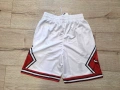 Баскетболни шорти на Чикаго Булс!, снимка 2