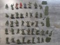 Комплект пластмасови фигурки - 41 броя - войници, снимка 1 - Колекции - 35278970