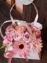 Кокетната дамска чанта с микс сапунени цветя от пластичен сапун в розово и пепел от рози, снимка 13
