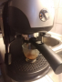 Кафе машина Делонги с ръкохватка с крема диск, работи перфектно и прави страхотно кафе с каймак 