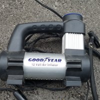 Метален компресор 12 v GOODYEAR , снимка 1 - Аксесоари и консумативи - 43957920