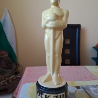 Статуетка Оскар с надпис за Мъж на годината, снимка 2 - Статуетки - 43351513