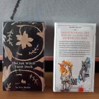 Таро карти, различни от масовите: Ink Witch Tarot & Linestrider Tarot, снимка 2 - Карти за игра - 33677966