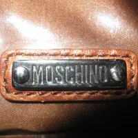 Moschino оригинална дамска чанта, снимка 6 - Чанти - 40241949
