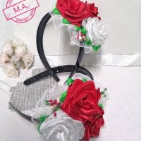 Страхотна диадема с рози бяла и червена! , снимка 9 - Шноли, диадеми, ленти - 32576337