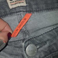 Продавам дамски дънкови панталони, снимка 3 - Дънки - 27893197