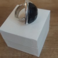 Сребърен пръстен с голям триъгълен черен камък внос от Дубай, снимка 13 - Пръстени - 38757821