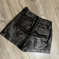Дамски кожени панталонки, снимка 2 - Къси панталони и бермуди - 39176656