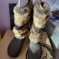 дамски ботуши Crocs Modessa Furry Boot 38 номер Оригинални, снимка 6 - Дамски ботуши - 43353187