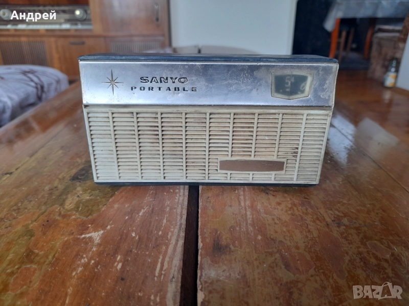 Старо радио,радиоприемник Sanyo Portable, снимка 1