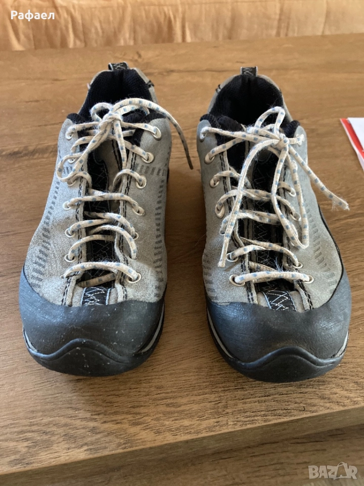Туристически обувки Patagonia, снимка 1
