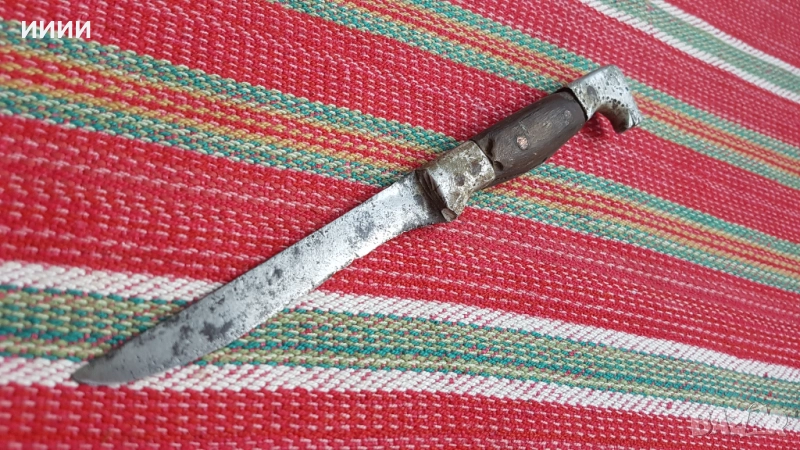 Стар нож с глава на животно, снимка 1