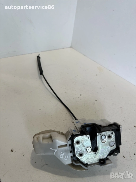 Брава Предена лява - заключващ механизъм за Alfa Romeo 159 Sportwagon 2.0 M-Jet (2009), снимка 1