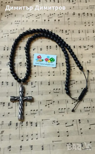 Български амулети за защита с оникс и кръст от стомана. Ръчна изработка. Бижута Луди гъби., снимка 1