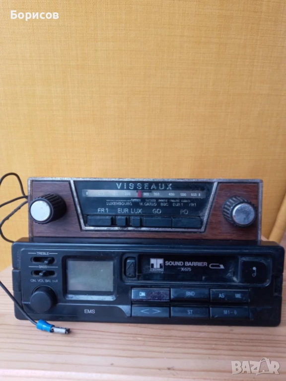 Ретро радио 2бр . за автомобил ,бус камион, продавам, снимка 1