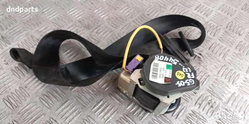 Предпазен колан VW Golf 5 2005г.2-врати (преден десен)	, снимка 1