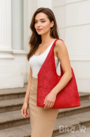 Стилна дамска чанта с вътрешен несесер, снимка 4 - Чанти - 52094022