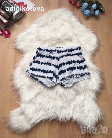 Къси панталонки, снимка 1