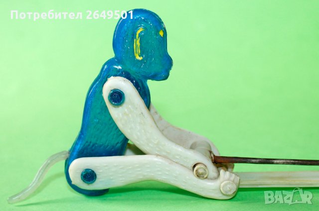 Стара играчка Маймунка гимнастик 1960те, снимка 7 - Колекции - 34970046