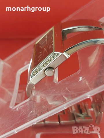 Часовник  Q&Q GA51-202, снимка 4 - Дамски - 32702802