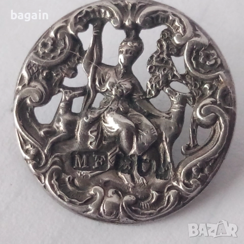 Сребърно копче от кралска ливрея, снимка 1