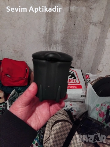 Оргинален пепелник за автомобили 