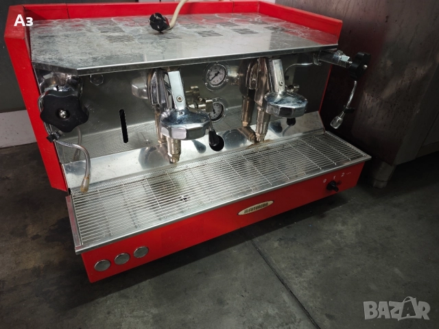 Професионална кафемашина , снимка 3 - Кафе машини - 52384999