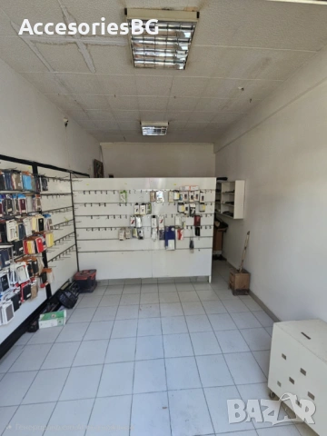 Поднаем търговски обект в идеален център отлична локация, снимка 2 - Офиси - 53184589