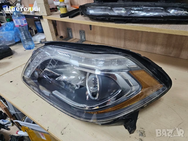 Ляв фар Mercedes GL W166 USA lqv far мерцедес ГЛ 166, снимка 2 - Части - 51241928