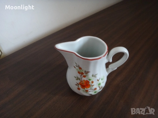 Български порцеланов чайник и латиера, снимка 14 - Сервизи - 53221522