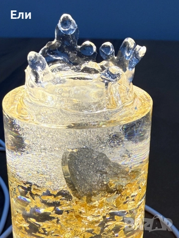 Авангардна декоративна лампа с монета от 1 лев във водата, снимка 2 - Декорация за дома - 52595104