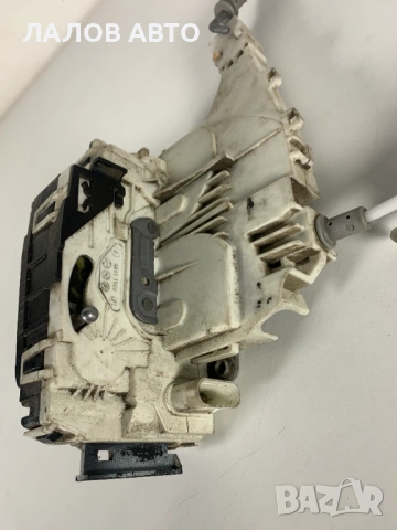 Предна лява брава Мерцедес Спринтер Predna lqva brava Mercedes Sprinter A9067202135, снимка 2 - Части - 53242831