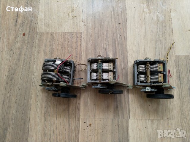 Променлив кондензатор от Веф