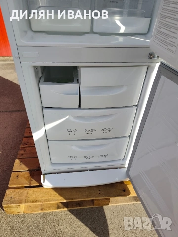 Хладилник с фризер Samsung , снимка 8 - Хладилници - 53574697