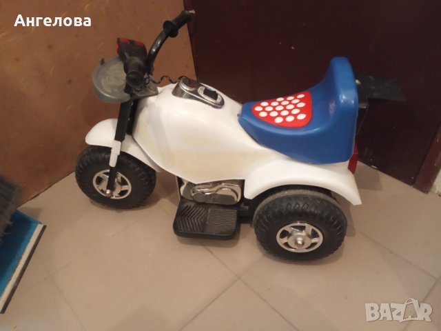 Акумулаторно моторче