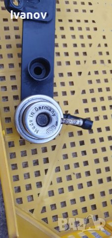 Горивна рейка бензинови дюзи с Регулатор налягане Bosch 0280160503, снимка 2 - Части - 38546989