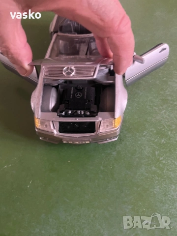 Мерцедес 1:18 Тайланд, снимка 4 - Колекции - 53413971