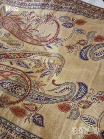 Дамски шал от истинска пашмина , снимка 2 - Шалове - 43355418