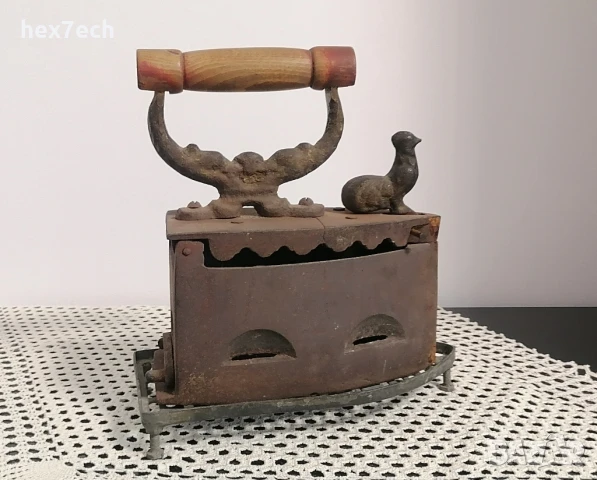 ❤️ ⭐ Старинна ютия на жар петле с подложка ⭐ ❤️