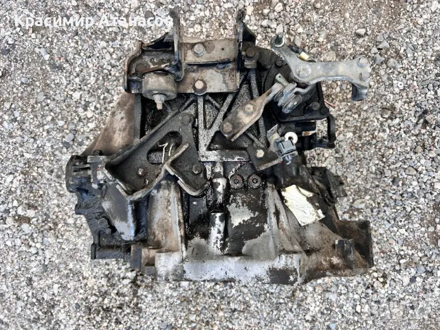 Ръчна скоростна кутия за Тойота Авенсис T25. 2.0 D-4D.126кс.150кс., снимка 2 - Части - 47315909