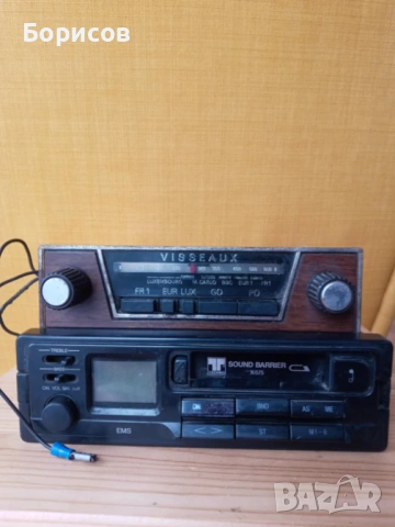 Ретро радио 2бр . за автомобил ,бус камион, продавам