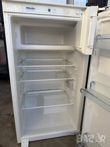 Хладилник с фризер Миеле 102 см за вграждане, снимка 3 - Хладилници - 52915433