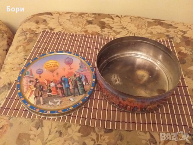 Метална кутия от бисквити релефна, снимка 7 - Колекции - 28038631