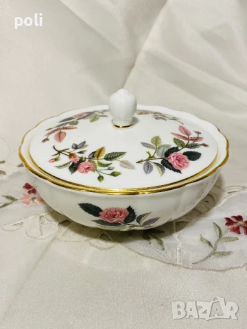 порцеланова купа с капак , снимка 2 - Аксесоари за кухня - 50878921