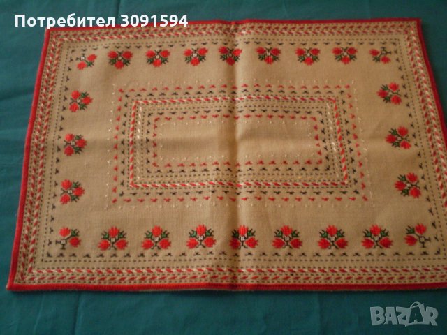 Ръчно бродирана малка покривка лен